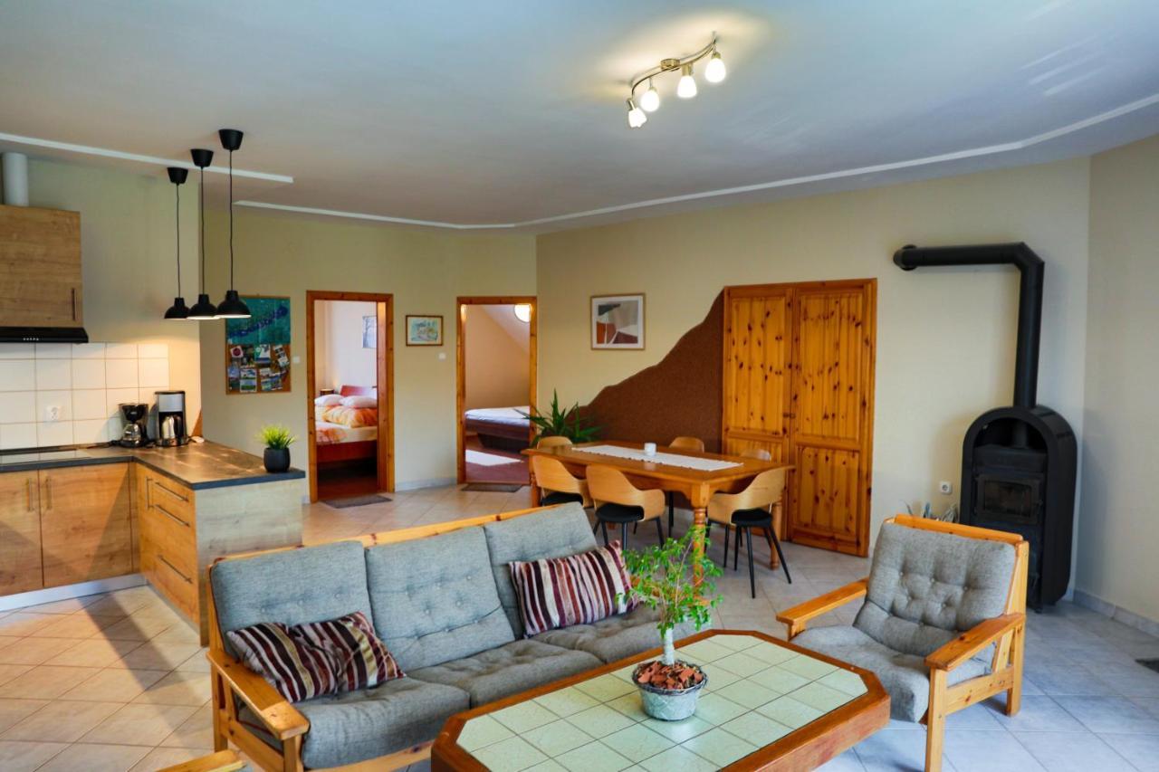 Apartman Fuzfa Balatonmariafurdo Exterior photo